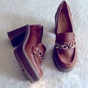 EUC NY & C Block Heel Brown Loafers with Gold Chain Detail Size 7.5